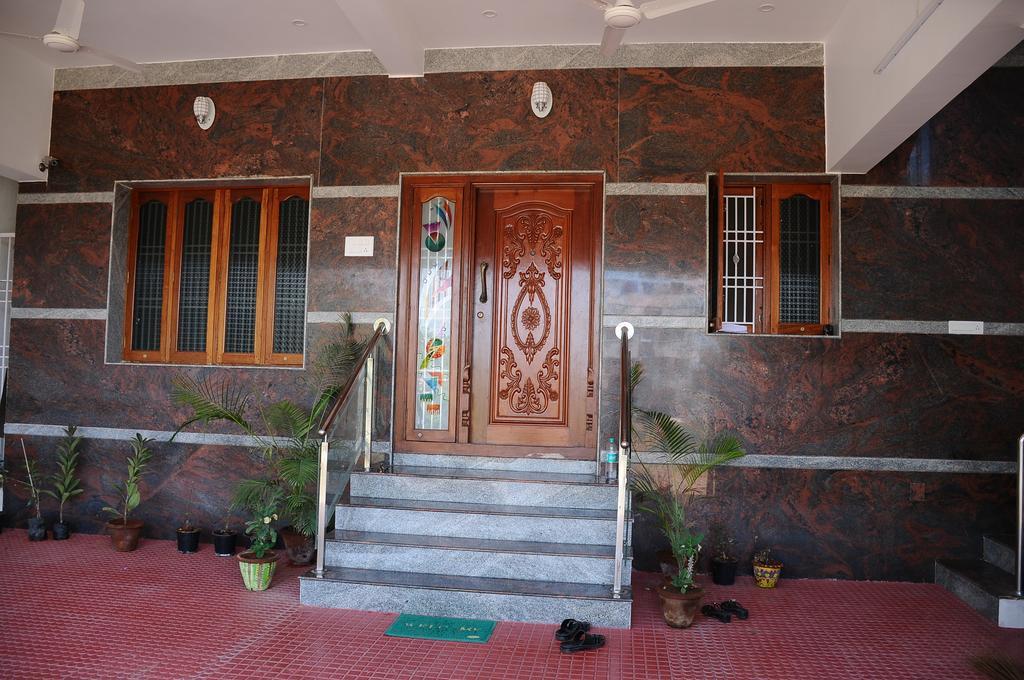 Bharathi Guest House Tiruvannāmalai Eksteriør billede