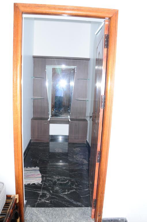 Bharathi Guest House Tiruvannāmalai Eksteriør billede